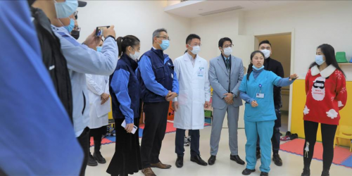 圣誕關(guān)愛(ài) 冬日升溫，大金空調(diào)攜手莫雷諾綠地申花公益基金進(jìn)行愛(ài)心捐贈(zèng)