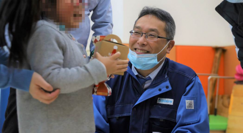 圣誕關(guān)愛(ài) 冬日升溫，大金空調(diào)攜手莫雷諾綠地申花公益基金進(jìn)行愛(ài)心捐贈(zèng)