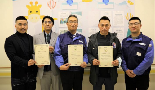 圣誕關(guān)愛(ài) 冬日升溫，大金空調(diào)攜手莫雷諾綠地申花公益基金進(jìn)行愛(ài)心捐贈(zèng)