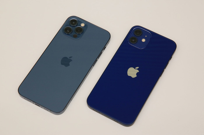 iPhone 12