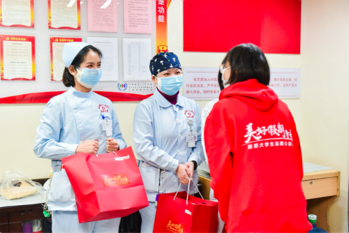 溫暖2021，聯(lián)想美好假期公益志愿者在行動