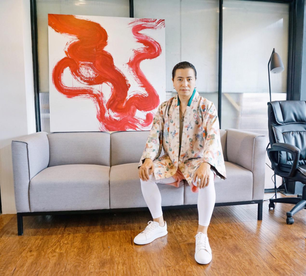 年傳承佳釀堡歌家族跨界先鋒藝術(shù)家，限定牛年酒，致敬中國年