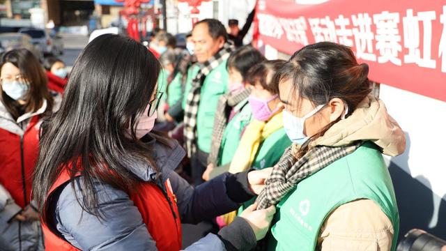 “情滿(mǎn)冬日 送暖萬(wàn)家“，華潤(rùn)蘇果暖心關(guān)愛(ài)戶(hù)外工作者覆蓋11城