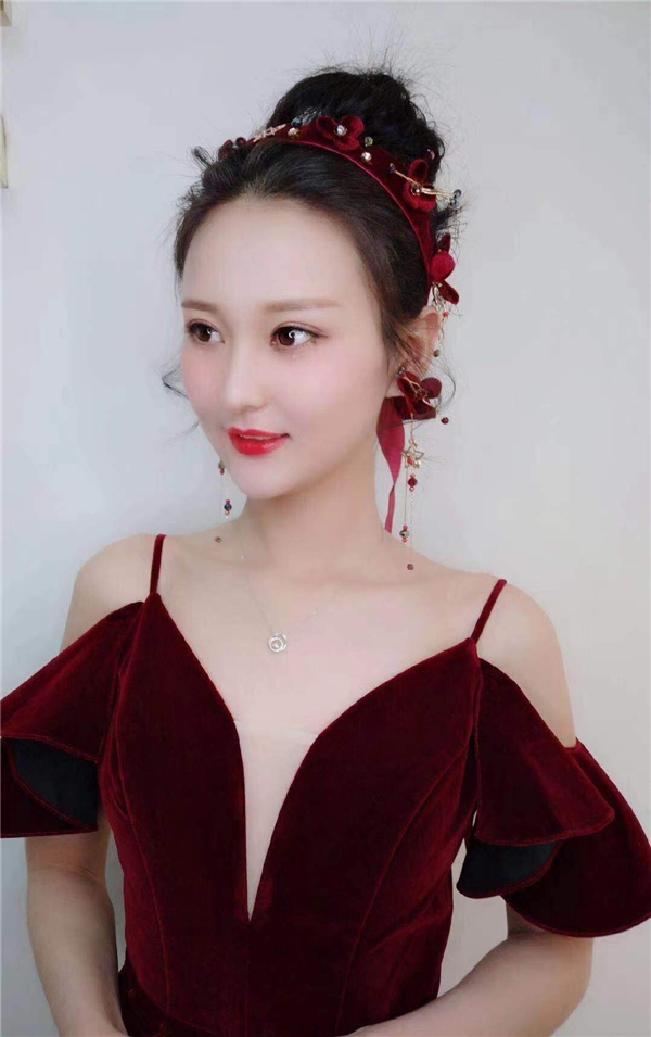 專訪KK直播月亮：心存敬畏，夢想成為脫口秀女王