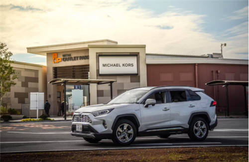 SUV如何選？“全新RAV4榮放”年輕人的不二之選！