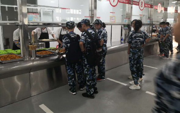 效率與體驗(yàn)為先！淺談智慧食堂的人臉識(shí)別選型與部署