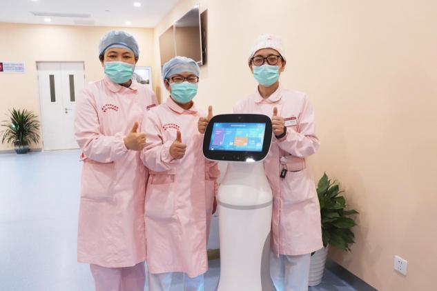 BUDDY導(dǎo)診機器人上崗婦幼保健院，貝葉斯智能助力常州市智慧醫(yī)院建設(shè)