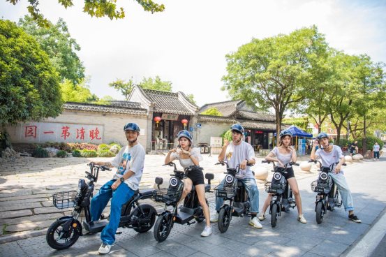 愛瑪霸榜2020電動(dòng)車品牌排行，豪華鋰電車功不可沒！