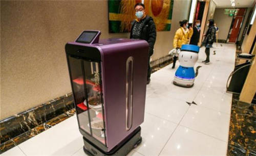 這家企業(yè)的送餐機器人憑什么成為餐飲業(yè)“吸睛利器”?