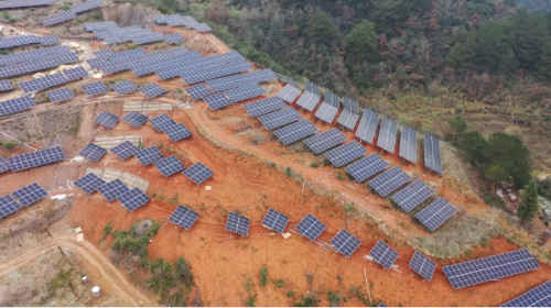 大功率，高精度！固德威100kW+大機(jī)全面助力山地光伏電站
