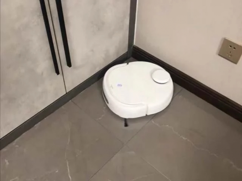 清掃機器人拖地哪款好？家務(wù)小能手，這款云鯨掃地機器人不容錯過