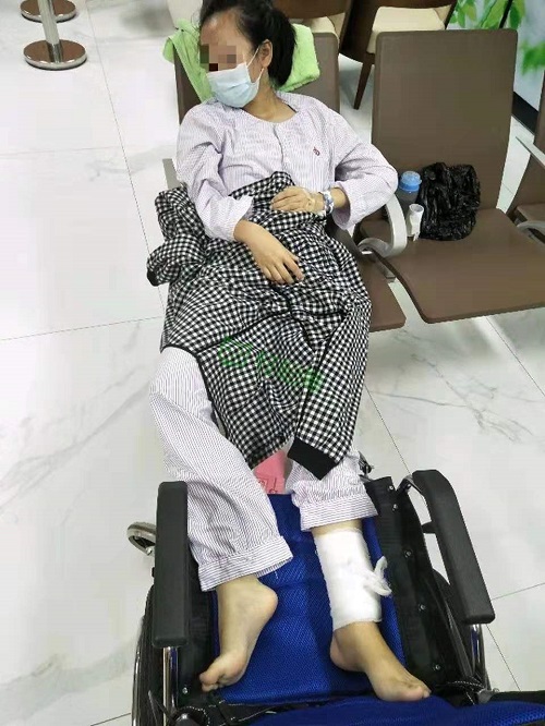 花季少女確診骨肉瘤無(wú)錢醫(yī)治求助輕松籌，盼早日康復(fù)回歸校園
