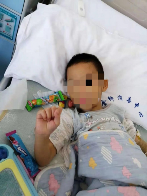 太心疼！3歲男孩患白血病，水滴籌愛心助力醫(yī)療費(fèi)挽救心碎家庭