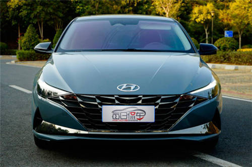 跨入30歲，北京現(xiàn)代伊蘭特將樹立A級(jí)轎車新標(biāo)桿？試駕來看