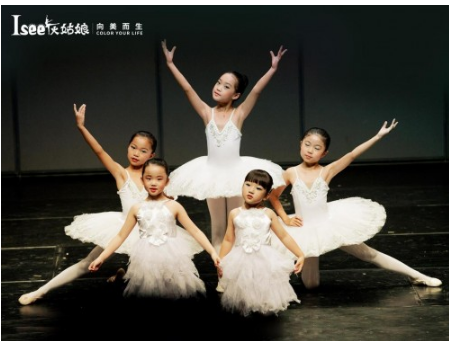 動因那立偉：素質(zhì)教育向互聯(lián)網(wǎng)產(chǎn)業(yè)化升級是必然趨勢