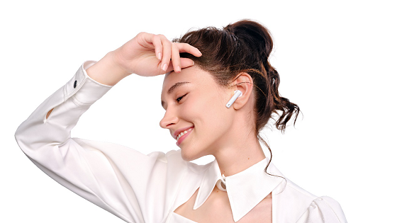 HUAWEI FreeBuds 耳機“聽力保護”功能為聽力健康保駕護航！