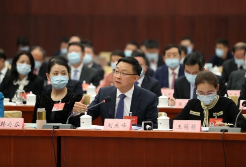 兩會(huì)新提案來了：劉慶峰建議利用AI推廣普及國(guó)家通用語言
