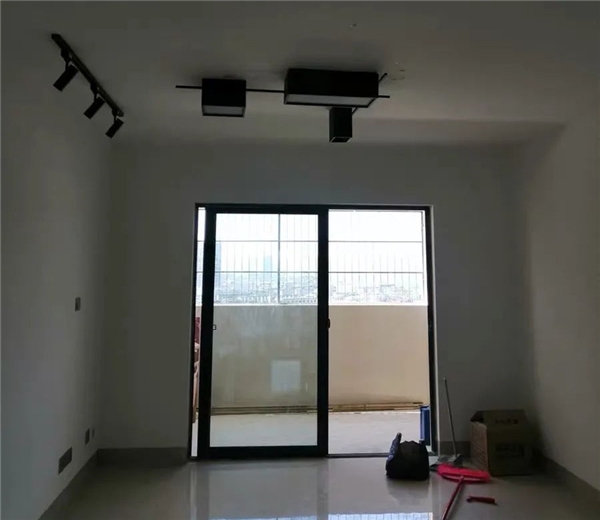 三雄極光在線打假！這些假無主燈設(shè)計(jì)不能忍！