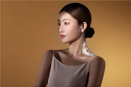 艾艾貼彰顯國(guó)民品牌榜樣力量，引領(lǐng)女性創(chuàng)業(yè)新潮流