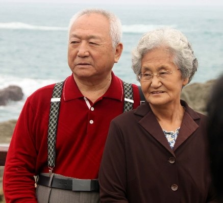 新西蘭華人無(wú)法回國(guó)，熊貓速匯幫把孝心帶回家