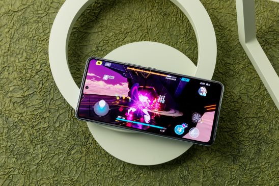 iQOO Neo5開啟預(yù)售，“V享煥新”活動讓你代代用新機