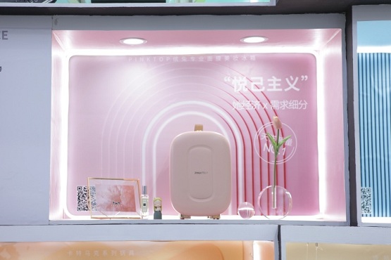 方太、海爾、海信等百?gòu)?qiáng)品牌戰(zhàn)略伙伴-瑞德設(shè)計(jì)驚艷亮相AWE2021