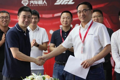 汽車超人杭州店投放智能洗車機(jī)器人，為消費(fèi)者帶來(lái)全新服務(wù)體驗(yàn)