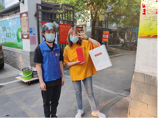 一加9系列驚艷亮相京東之家百家門(mén)店 助力一加手機(jī)銷(xiāo)售再創(chuàng)佳績(jī)