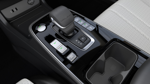 李雪琴車展首秀 攜BEIJING汽車兩款新車U5 PLUS、EU5 PLUS