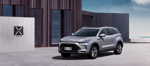 李雪琴車展首秀 攜BEIJING汽車兩款新車U5 PLUS、EU5 PLUS