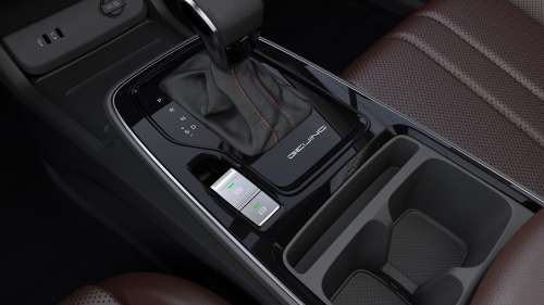 李雪琴車展首秀 攜BEIJING汽車兩款新車U5 PLUS、EU5 PLUS