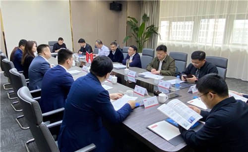 江西省政協(xié)副主席、省工商聯(lián)主席雷元江一行蒞臨華云數(shù)據(jù)調(diào)研考察：鼓勵(lì)加強(qiáng)自主創(chuàng)新 提高企業(yè)核心“硬實(shí)力”