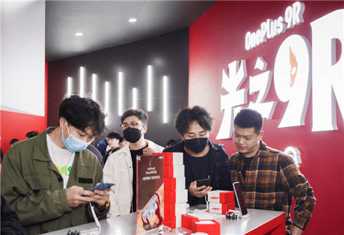 品質(zhì)旗艦一加 9R 即將開售，售價2999元起