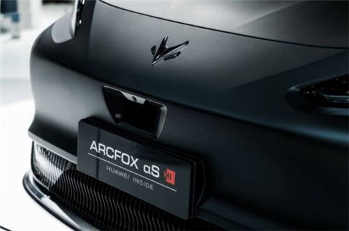 同樣是華為造車概念企業(yè)，ARCFOX極狐和賽力斯有何不同？