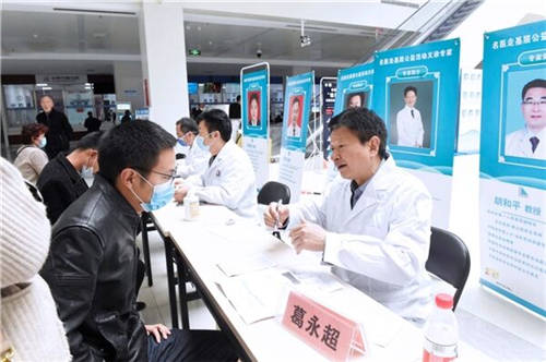 中國性學(xué)會“幸?？燔嚒卑l(fā)車，仲景宛西制藥名家進(jìn)基層走進(jìn)河南西峽