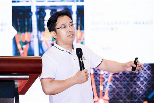 “數(shù)字賦能·智造升級(jí)”制造業(yè)峰會(huì)圓滿落幕，光聯(lián)與百位企業(yè)領(lǐng)袖共話“智造”轉(zhuǎn)型