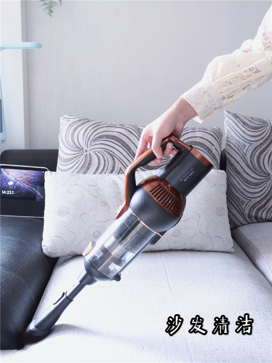550W無刷數(shù)碼電機加持，萊克立式吸塵器，讓清潔更加方便