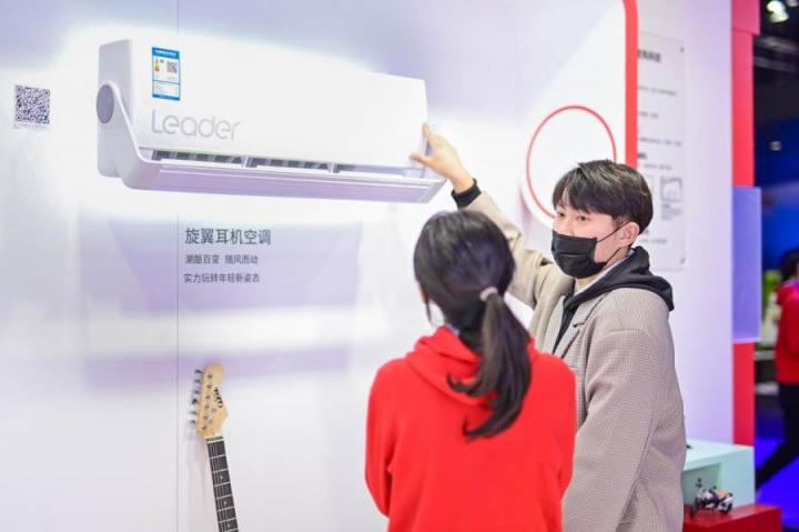 家電操作繁瑣？Leader空調(diào)“一碰”開啟舒適風(fēng)，獲年輕人好評(píng)！