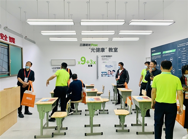 豫見教裝展 三雄極光再次使出大招！