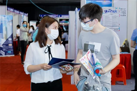 就業(yè)講習(xí)百校行之武漢大學(xué)站 2021大學(xué)生就業(yè)招聘活動成功舉辦