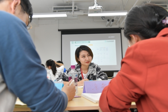 新職業(yè)故事：作業(yè)幫三個95后輔導老師在成都
