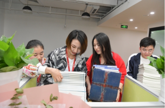 新職業(yè)故事：作業(yè)幫三個95后輔導老師在成都