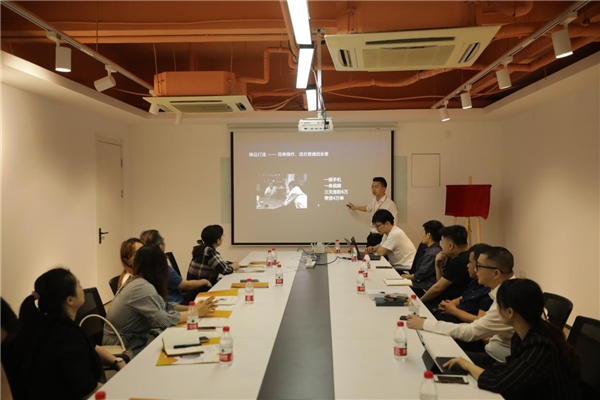 人才孵化，產(chǎn)教融合！米絡(luò)星集團(tuán)攜手橫影學(xué)院共促直播產(chǎn)業(yè)發(fā)展