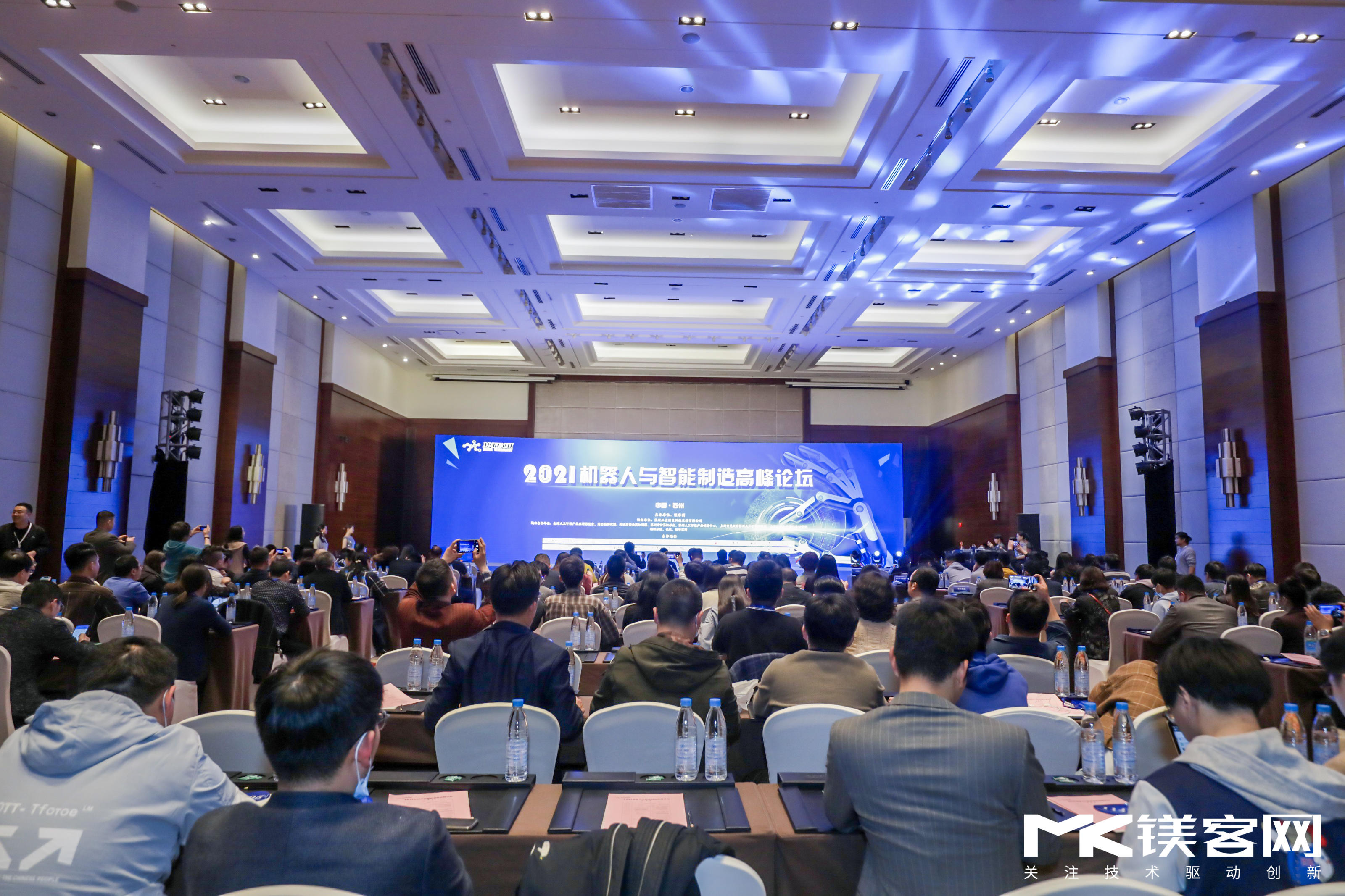 關于機器人與智能制造的“新思考”，都在M-TECH 2021機器人與智能制造高峰論壇上
