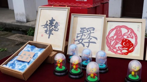 抖音非遺大師為女兒準備嫁妝，婚禮上的寶貝價值連城