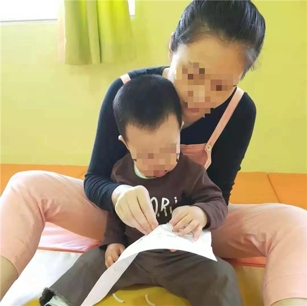 遼寧31歲母親患白血病，獨子年僅4歲，為活命發(fā)起水滴籌