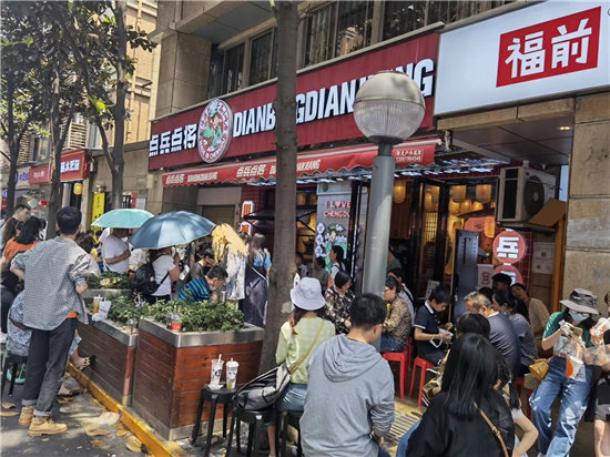成都小吃界黑馬點(diǎn)兵點(diǎn)將四川小吃集，2年布局360+店