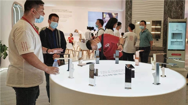 猝不及防，廈門(mén)大白暖了上海廚衛(wèi)展！