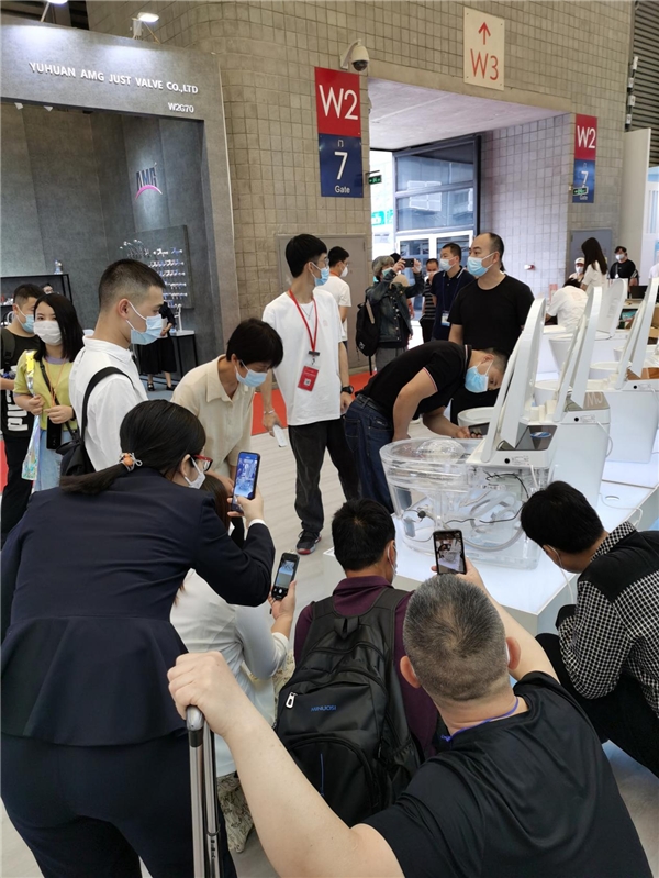 猝不及防，廈門(mén)大白暖了上海廚衛(wèi)展！