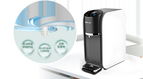 孩子飲水莫太“純”，水中礦物質(zhì)必不可少